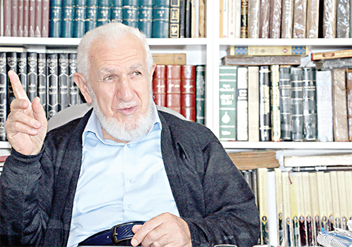 CEVAT AKŞİT HOCA: MEZHEPLER İSLÂM'I KORUR