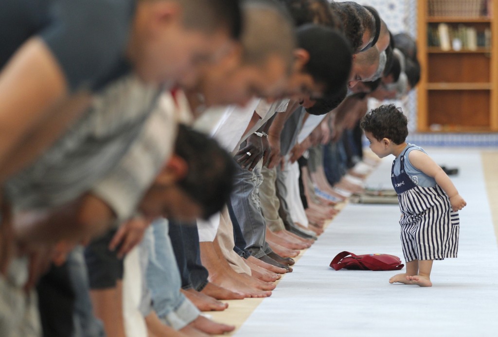 ÇOCUKLARIMIZA NAMAZI NASIL SEVDİRELİM?